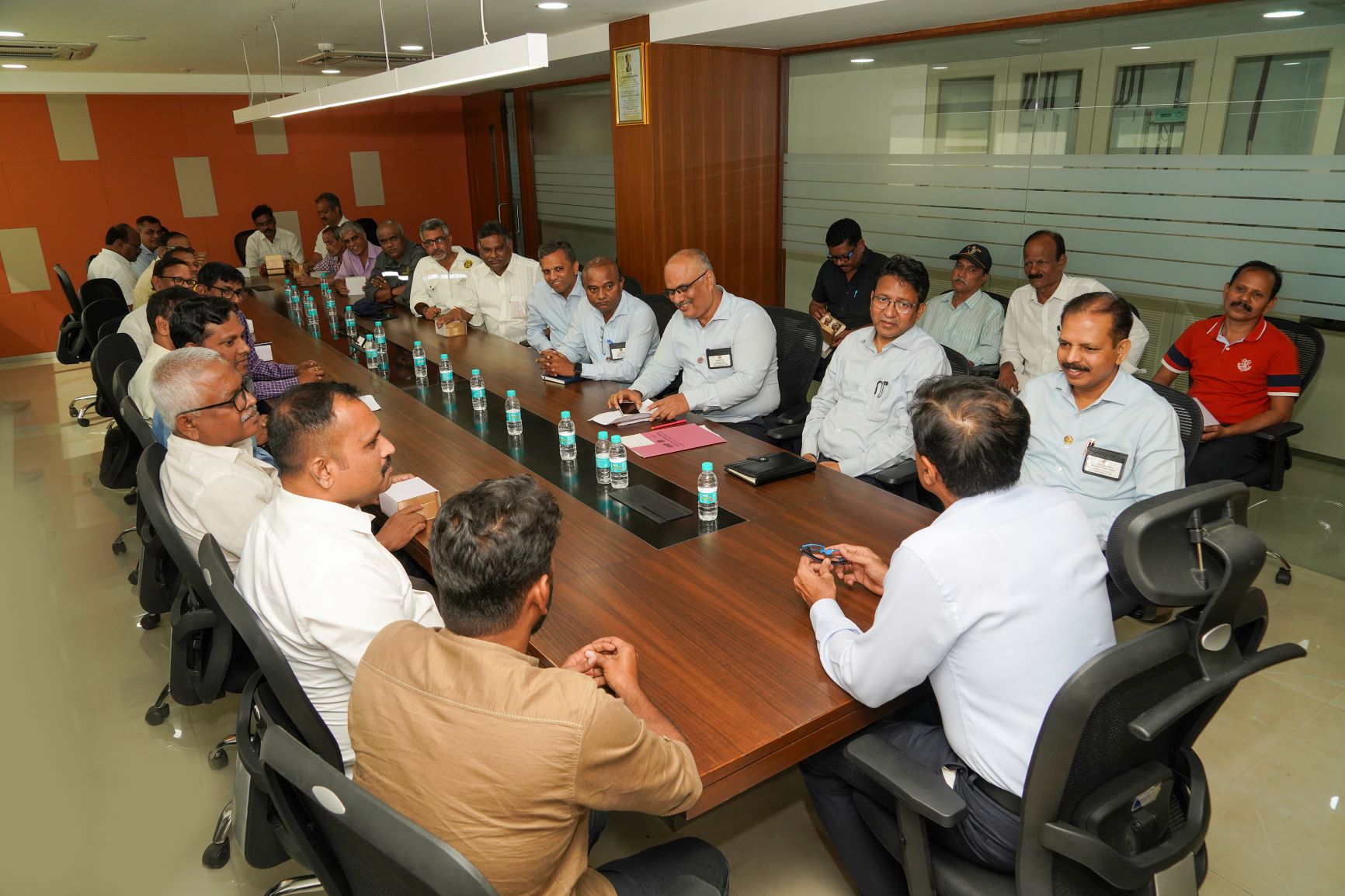Distribution of Wrist Watches by D(CP&P) to the Employees who have completed 20 Years of service in MDL- 10th Jan 2023123
